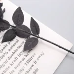 Rose artificielle noire 3