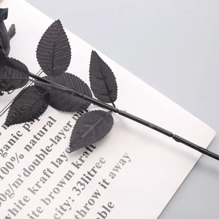 Rose artificielle noire 3
